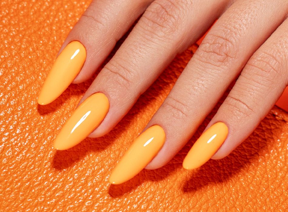 GEL POLISH 415 Mango Pop - VICTORIA VYNN
